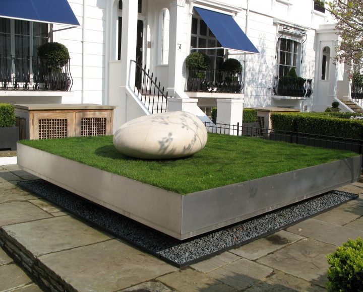 Helistone
